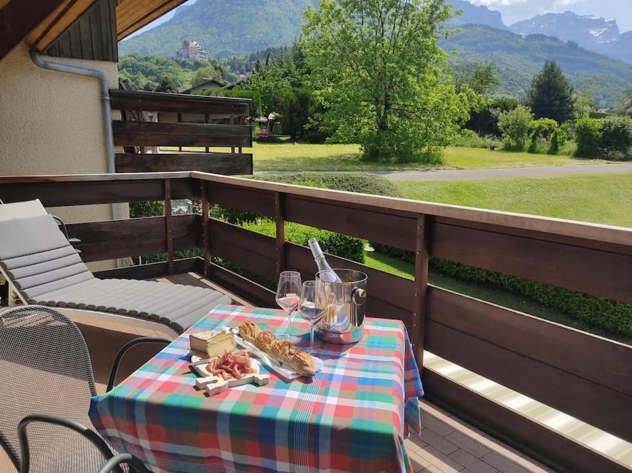 Bel Appartement Au Calme A 5 Minutes Du Village Menthon-Saint-Bernard Exteriör bild
