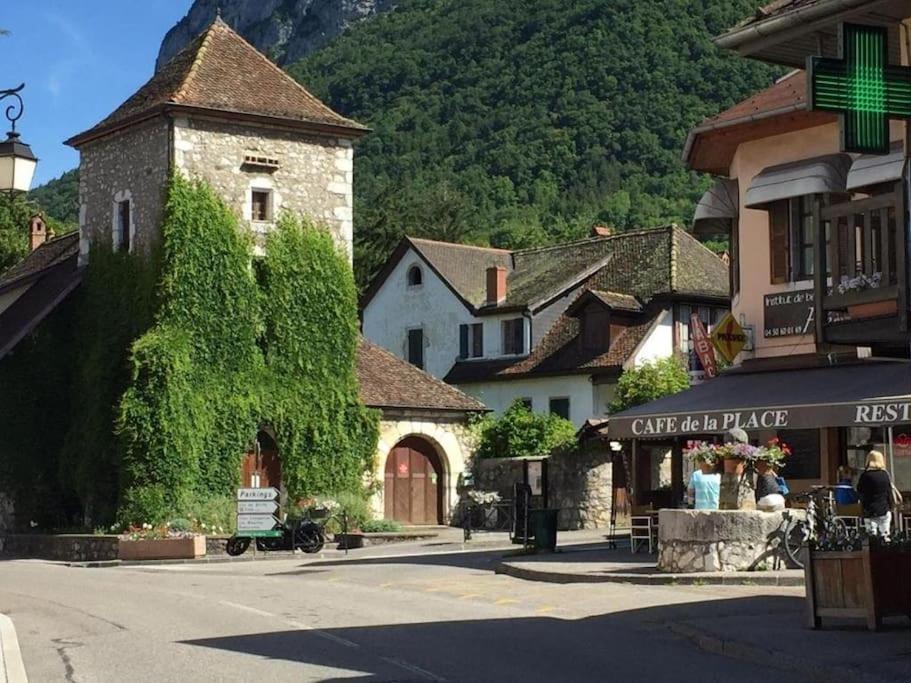 Bel Appartement Au Calme A 5 Minutes Du Village Menthon-Saint-Bernard Exteriör bild